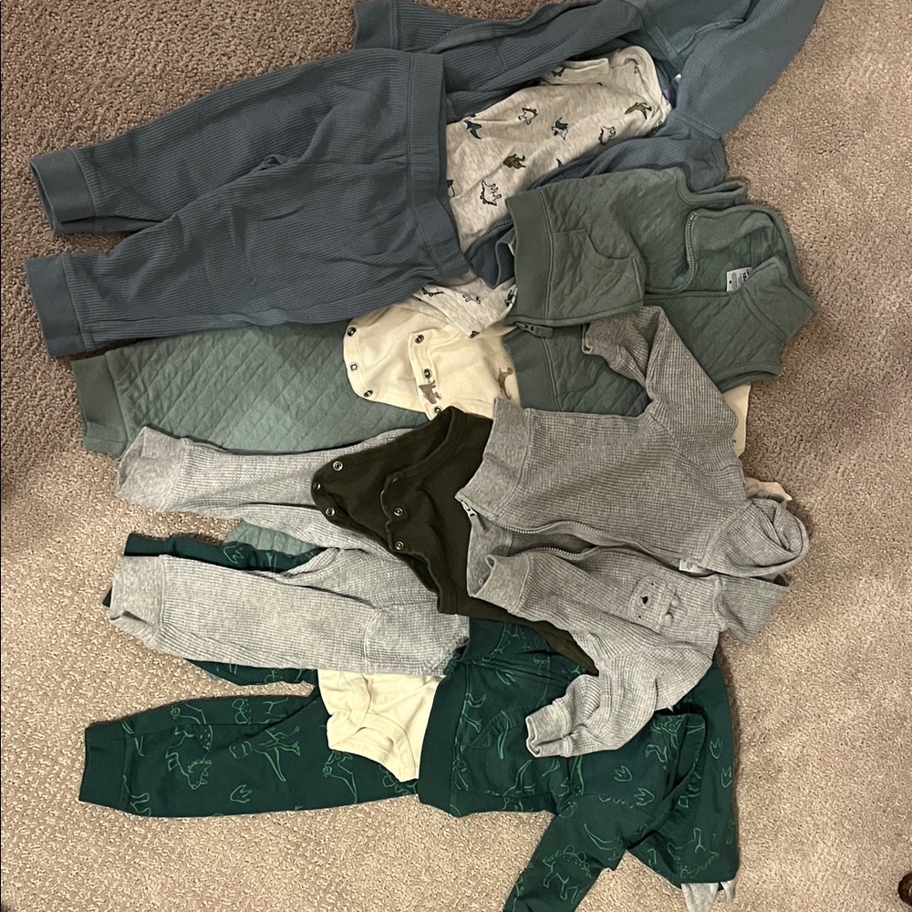 Carters matching sets 18 months bundle